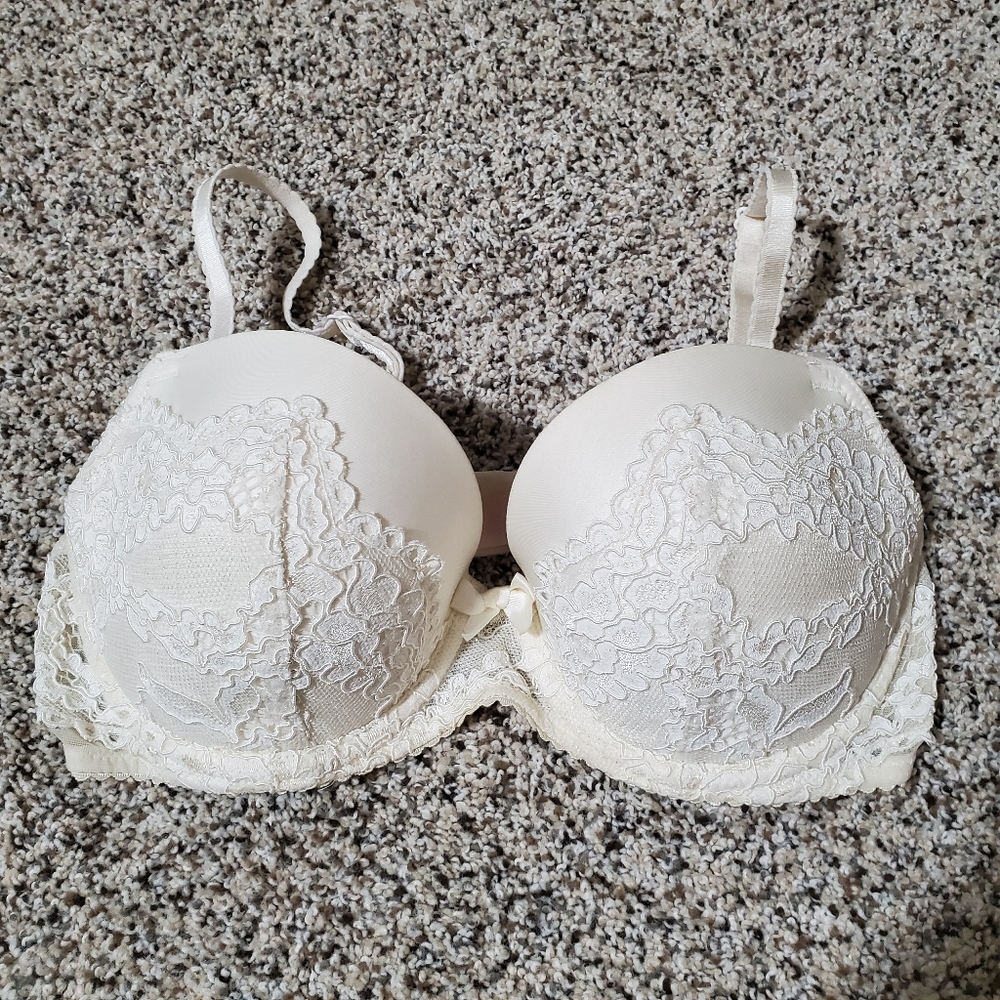 Victoria's Secret Demi Bra